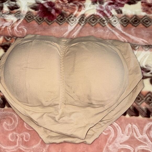 Women's Cream Intimates Set with Removable Pads NWT looks like L - Picture 11 of 15